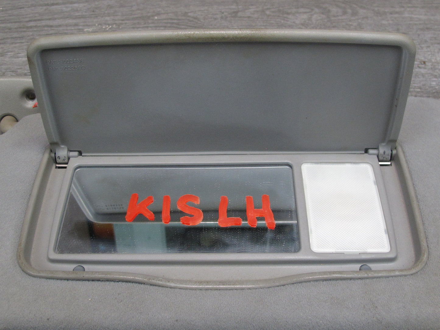 02-05 Lexus JCE10L IS300 Set of 2 Front Left & Right Sun Visor w Homelink OEM