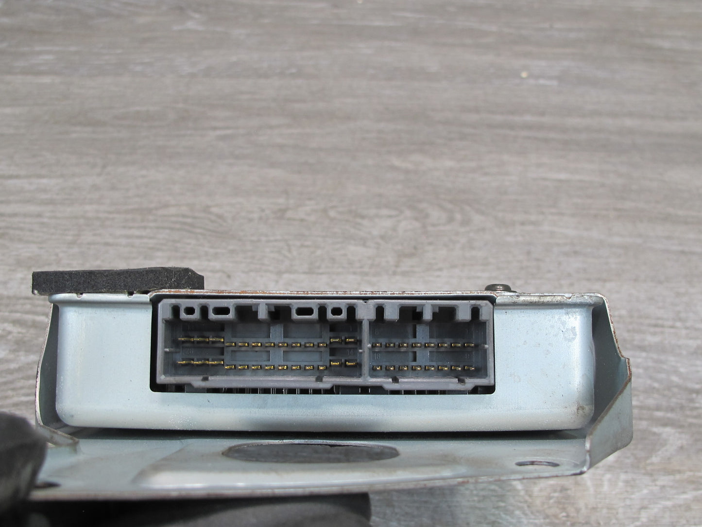 92-96 Toyota Cresta MARK2 JZX90 TRC Traction Control Module 89631-22050 OEM