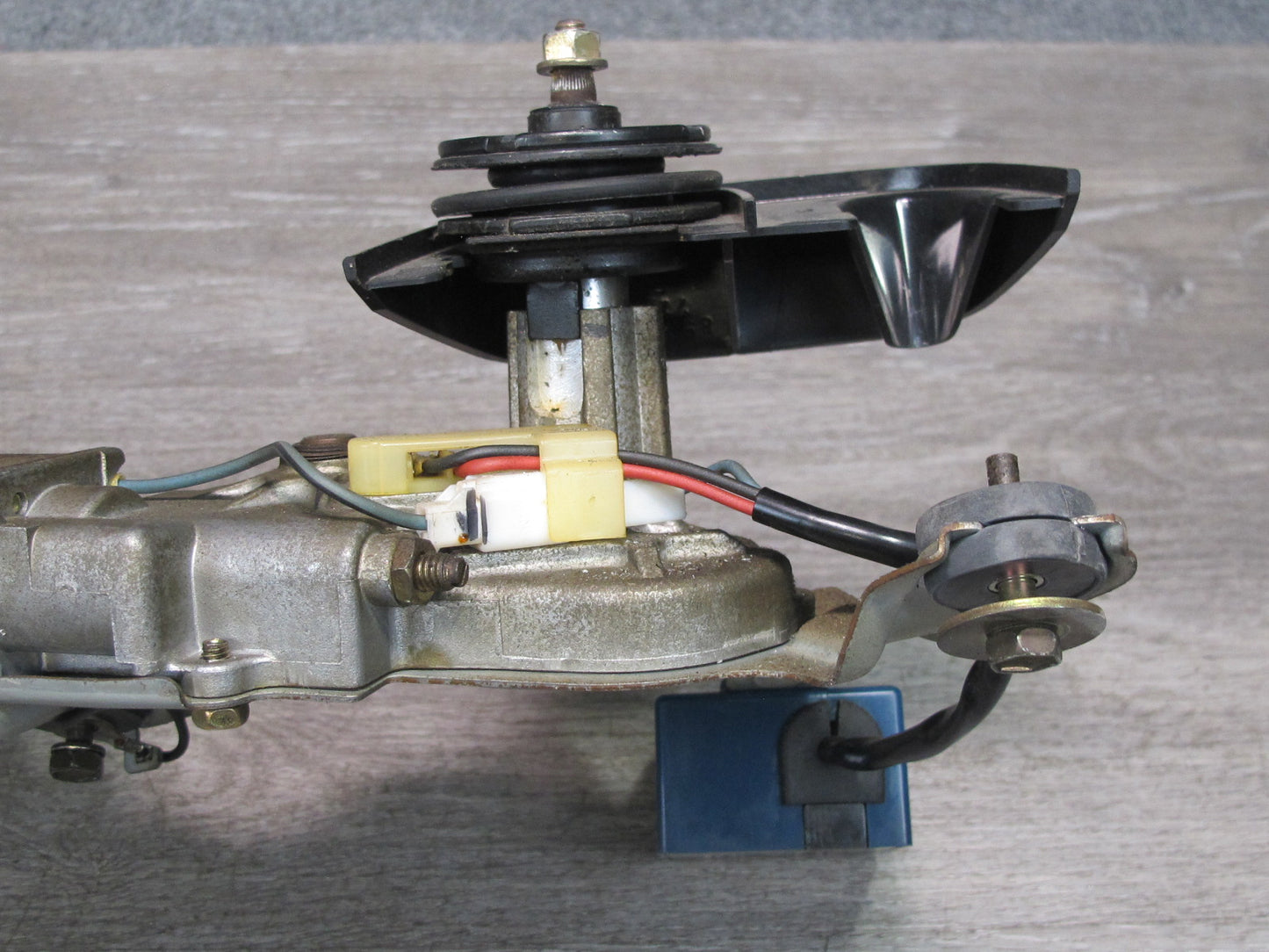 92-96 Toyota Cresta MARK2 JZX90 Rear Windshield Wiper Motor Arm Nozzle Set OEM