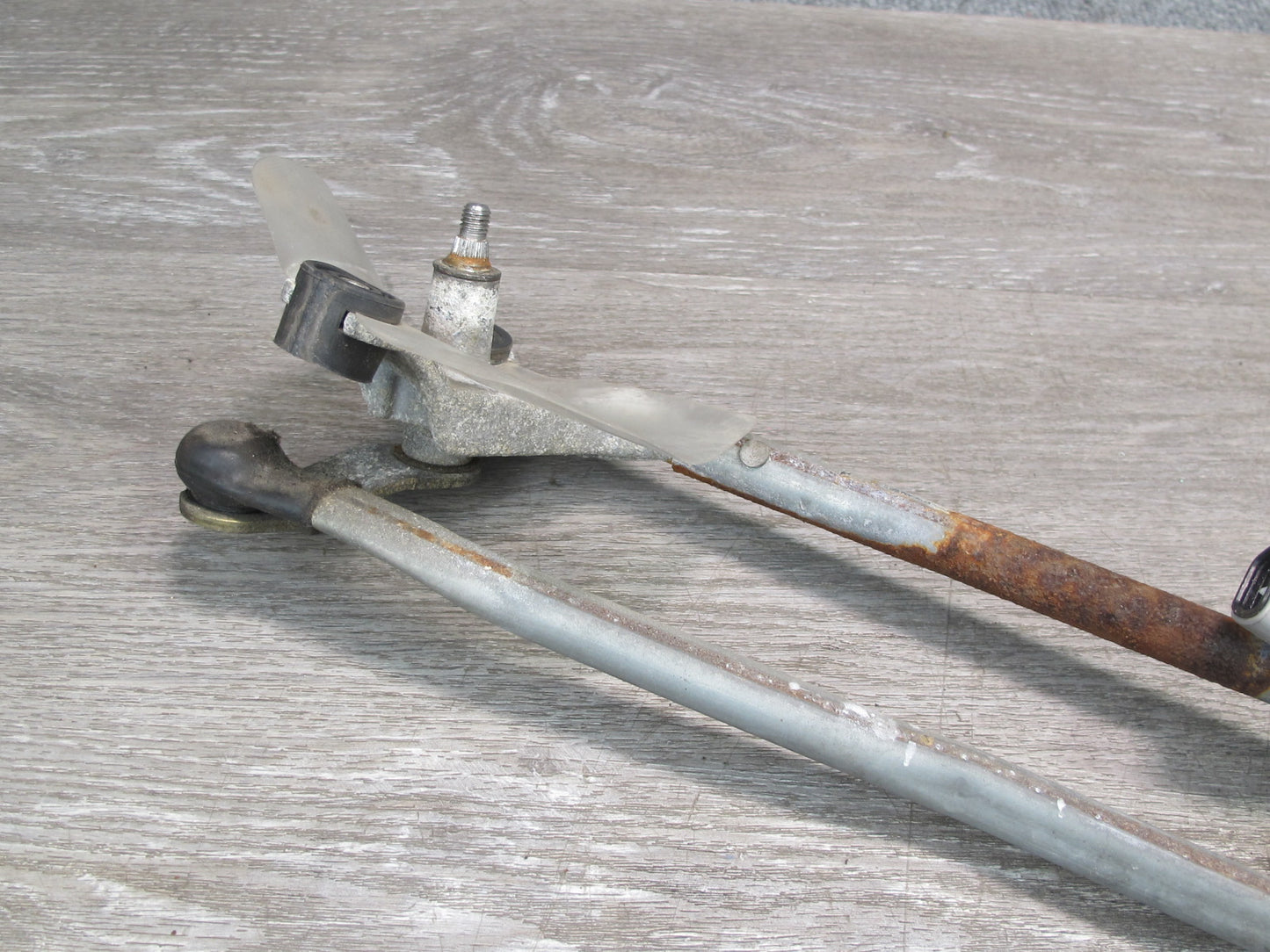 92-96 Toyota Cresta MARK2 JZX90 Windshield Wiper Transmission Linkage w Motor
