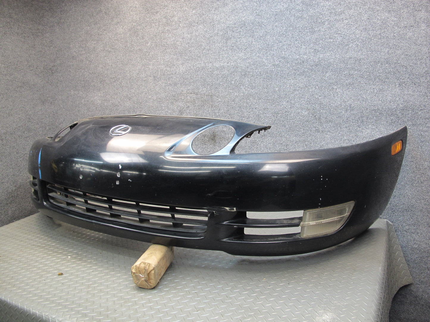 94-96 Lexus SC400 SC300 JZZ31L Front Bumper Cover w Foam & Fog Light OEM