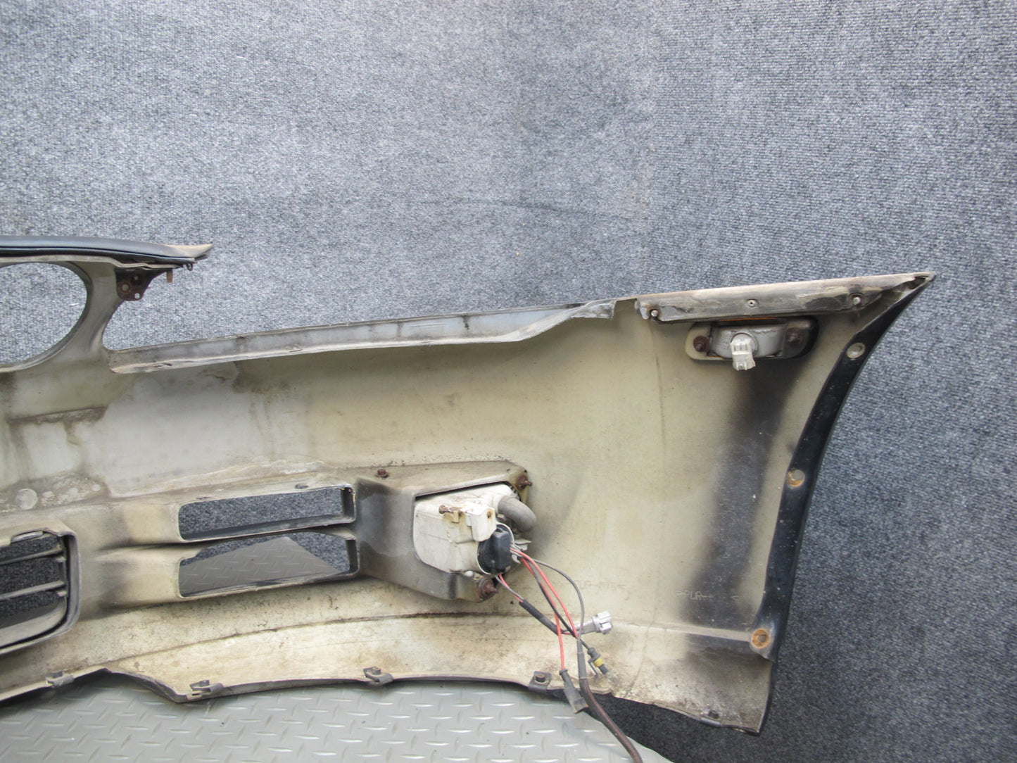 94-96 Lexus SC400 SC300 JZZ31L Front Bumper Cover w Foam & Fog Light OEM