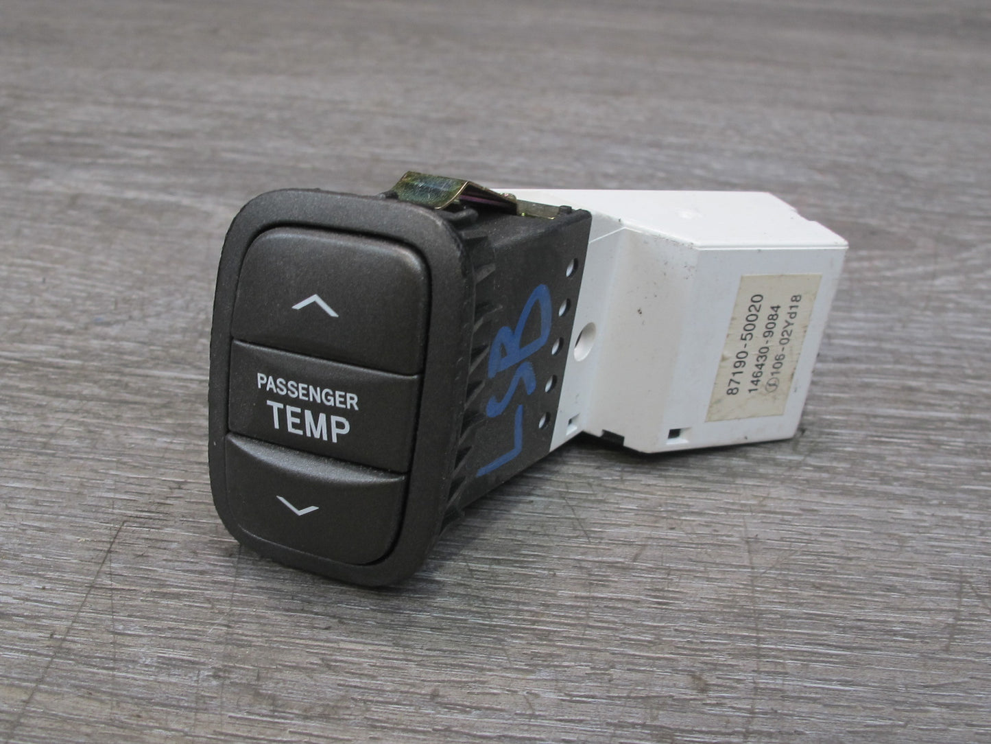 01-06 Lexus UCF30L LS430 Dash Passenger Temperature Control Button Switch OEM