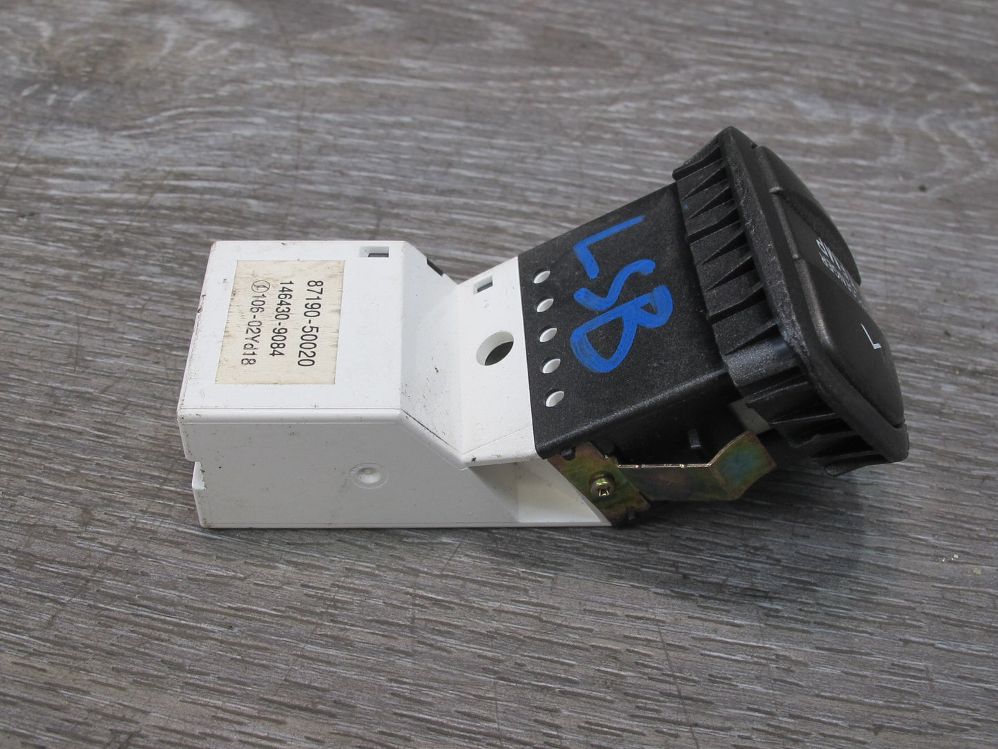 01-06 Lexus UCF30L LS430 Dash Passenger Temperature Control Button Switch OEM