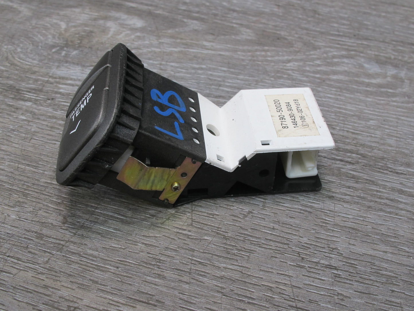 01-06 Lexus UCF30L LS430 Dash Passenger Temperature Control Button Switch OEM