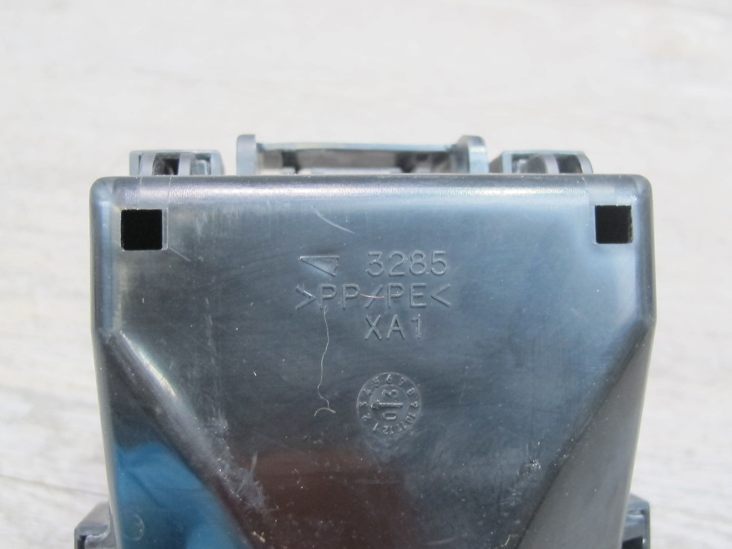 01-06 Lexus UCF30L LS430 Junction Fuse Relay Box Module OEM