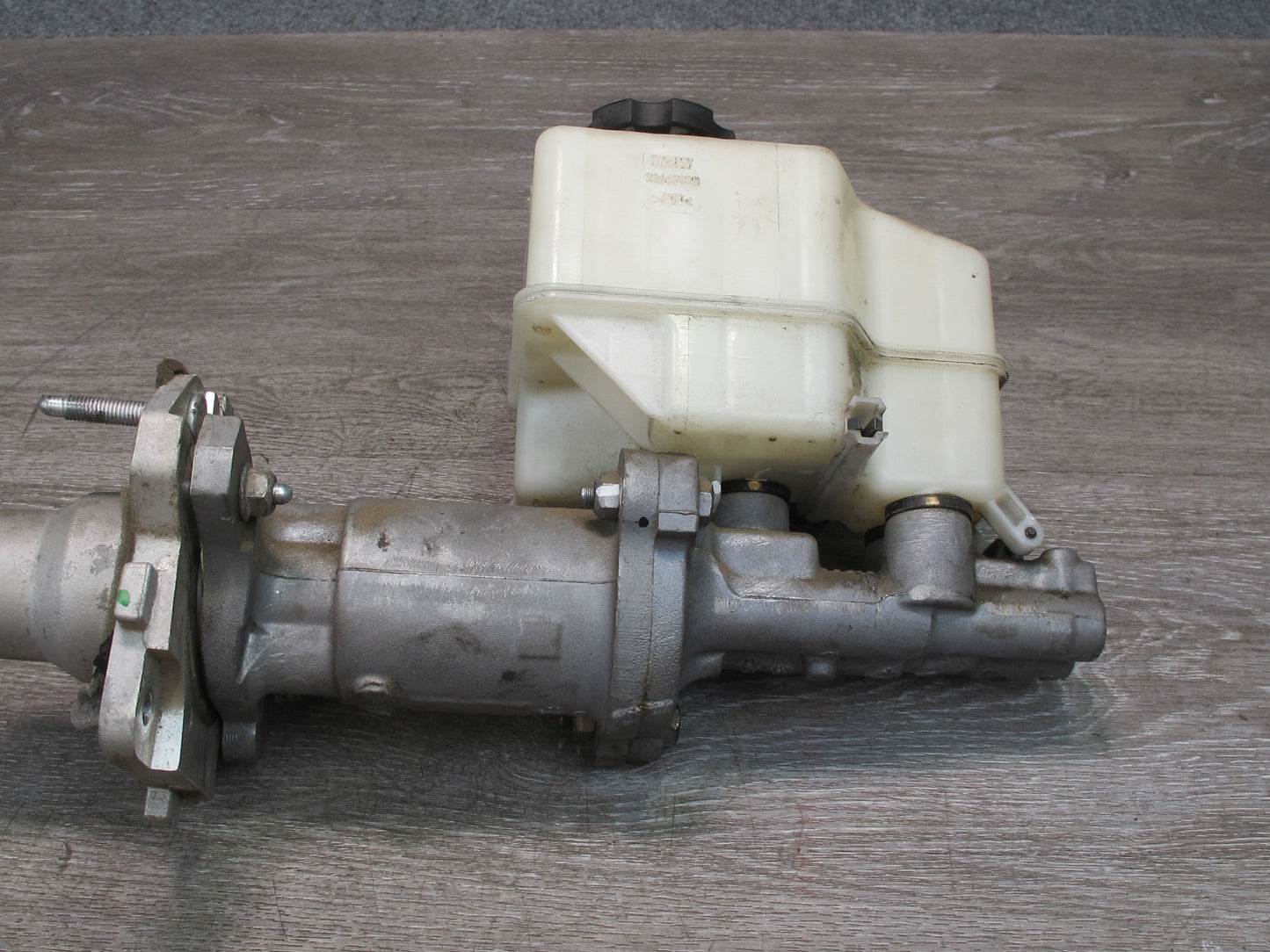 11-12 Fisker Karma Brake Master Cylinder w Tank Reservoir & Hose Pipe Line OEM