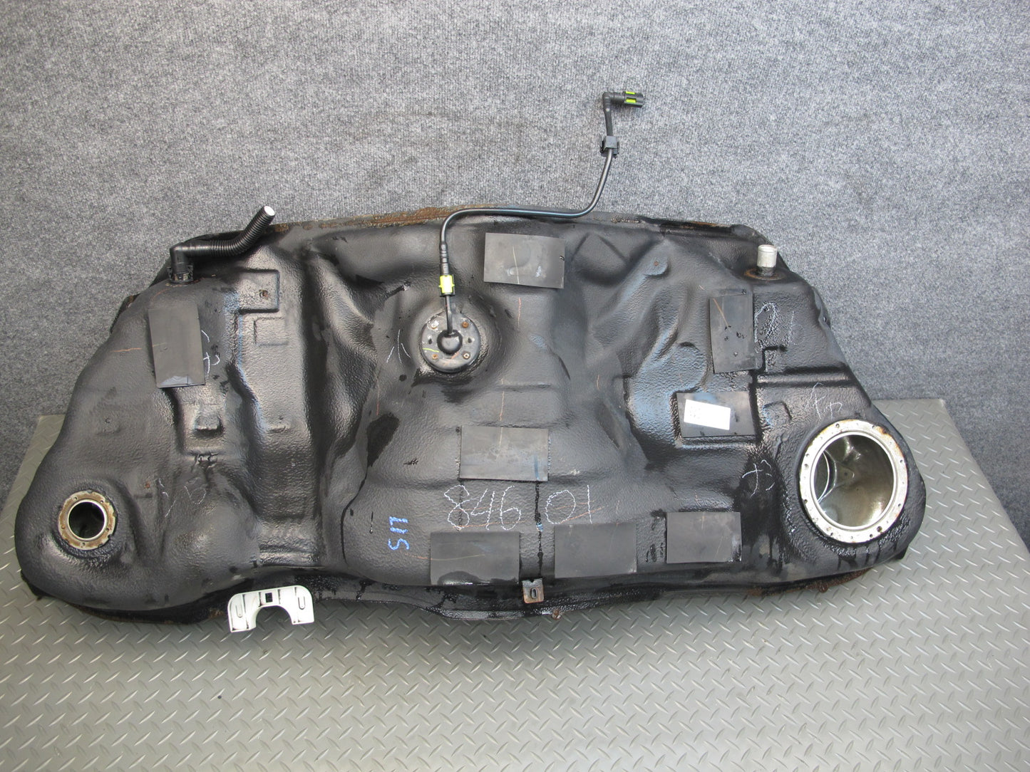 06-15 Lexus IS350 IS250 Gas Fuel Tank Assembly OEM