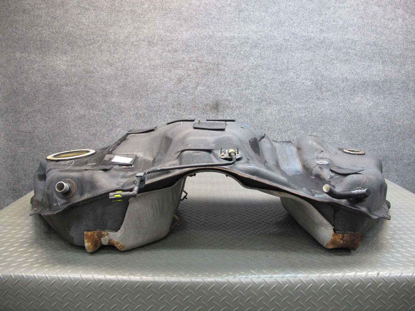 06-15 Lexus IS350 IS250 Gas Fuel Tank Assembly OEM