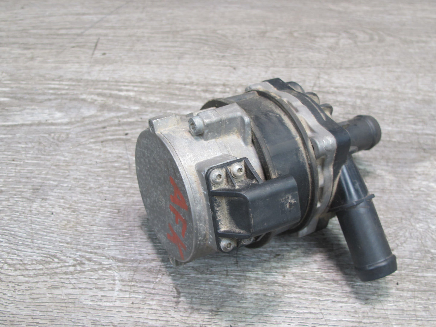 11-12 Fisker Karma Auxiliary Coolant Water Pump OEM