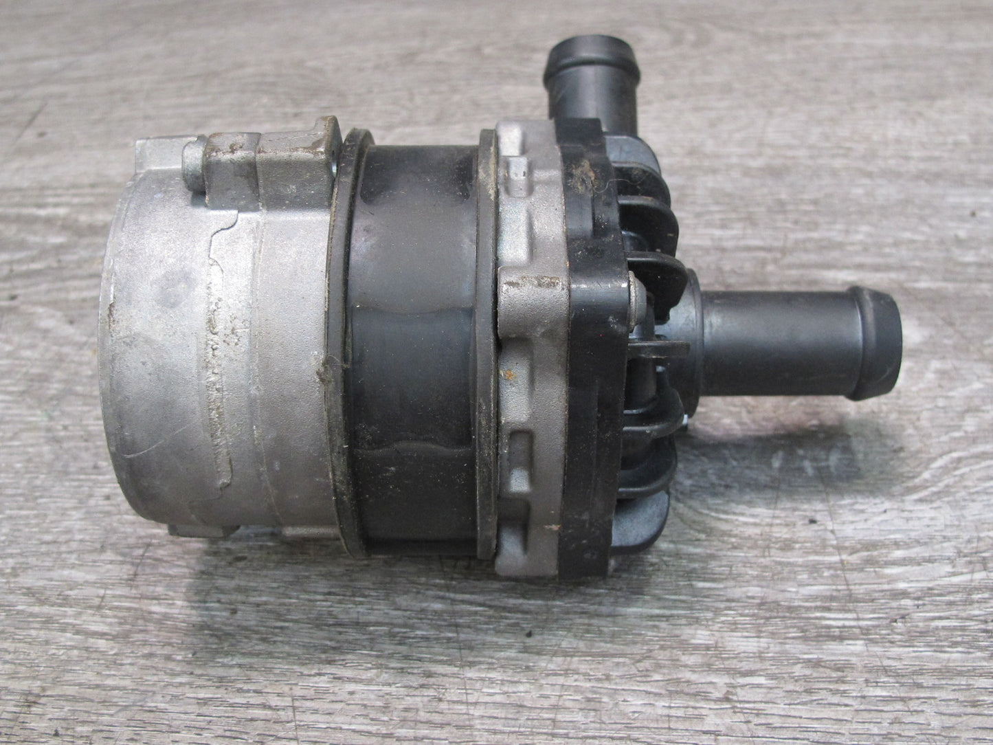 11-12 Fisker Karma Auxiliary Coolant Water Pump OEM