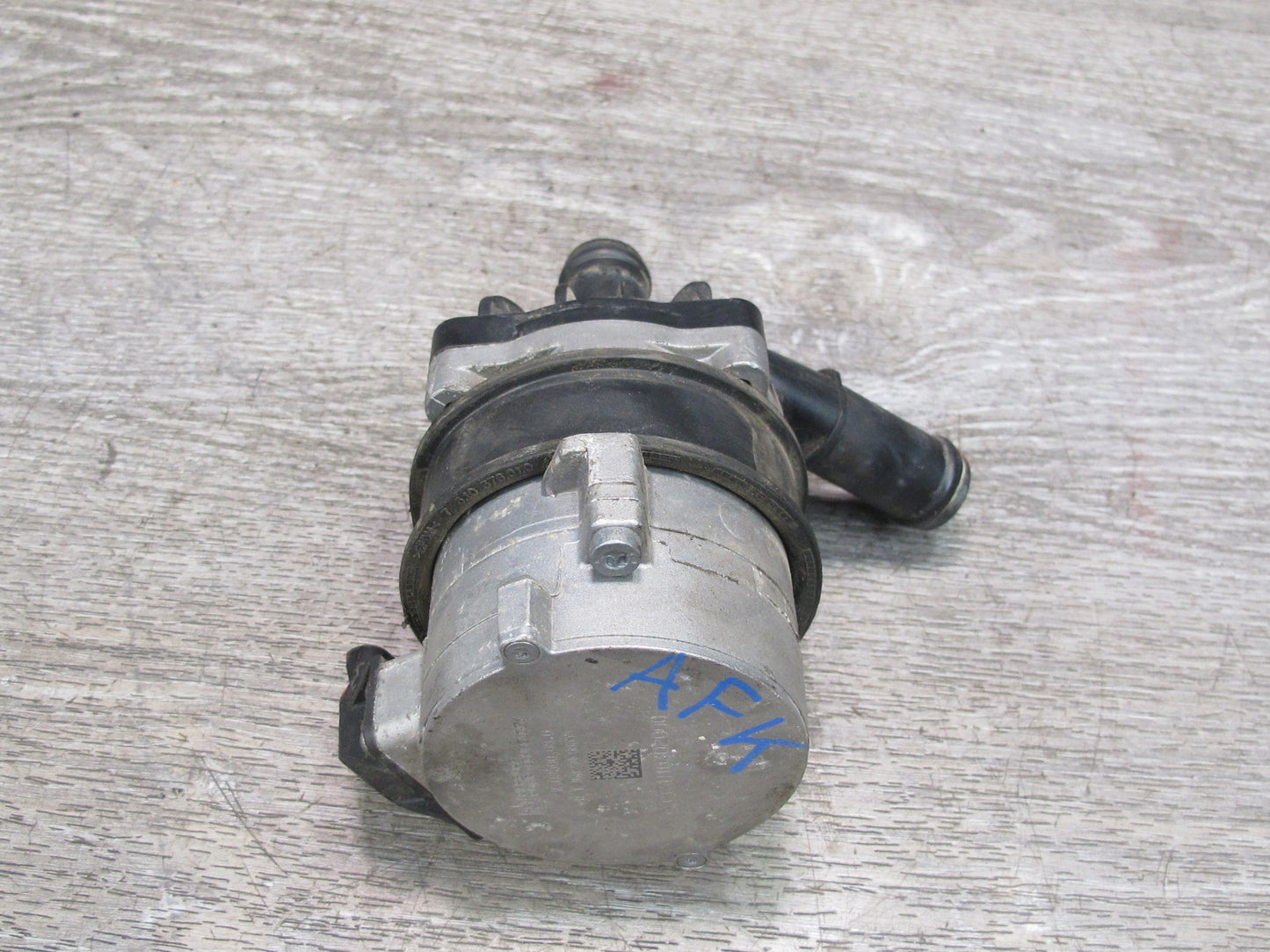 11-12 Fisker Karma Auxiliary Coolant Water Pump C131110302000 OEM