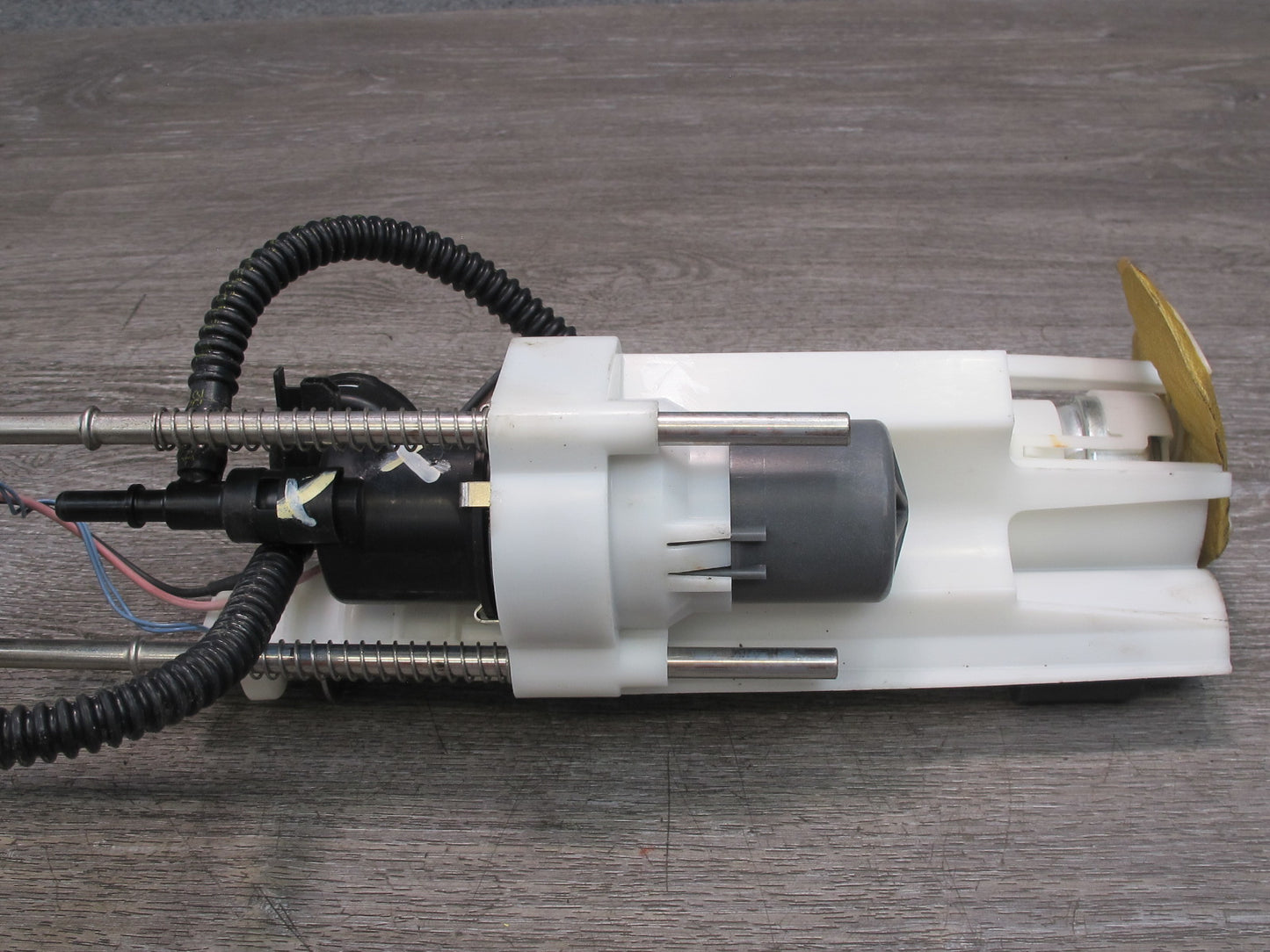 11-12 Fisker Karma Gas Fuel Tank Pump Unit OEM