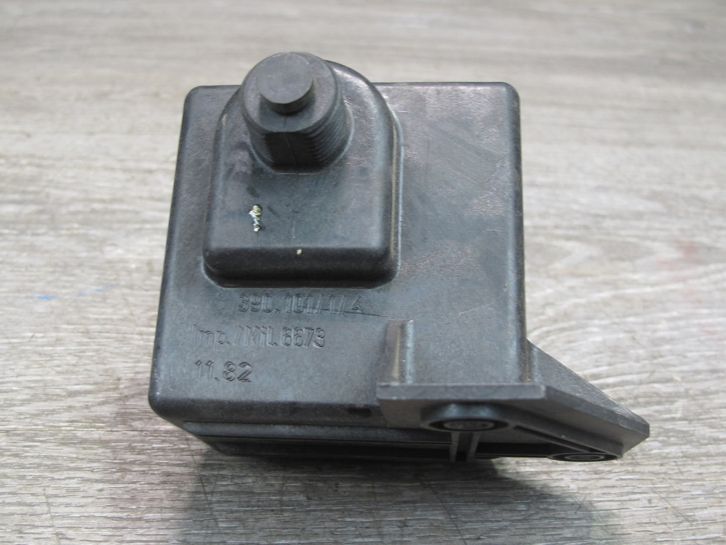 1978-1984 Porsche 928 S Catalytic Converter Counter Switch 92864122500