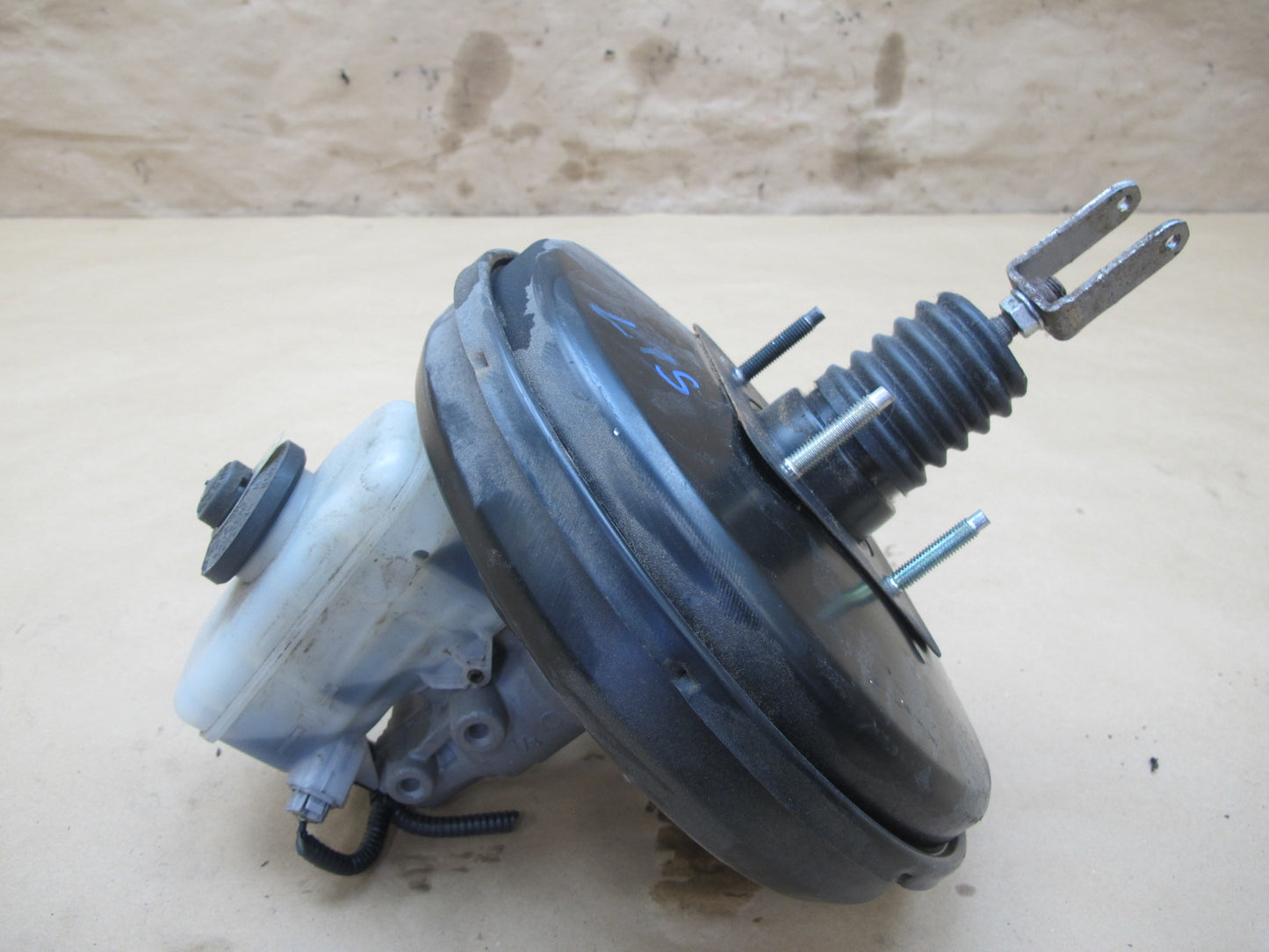 10-15 Lexus IS250 Conv AT Brake Master Cylinder Booster Fluid Reservoir OEM