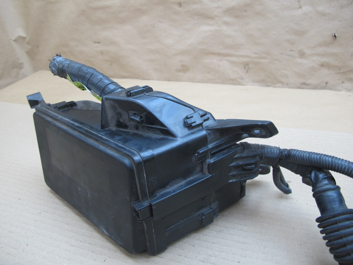 10-11 Lexus IS350 IS250 Convertible Engine Bay Power Fuse Junction Box OEM