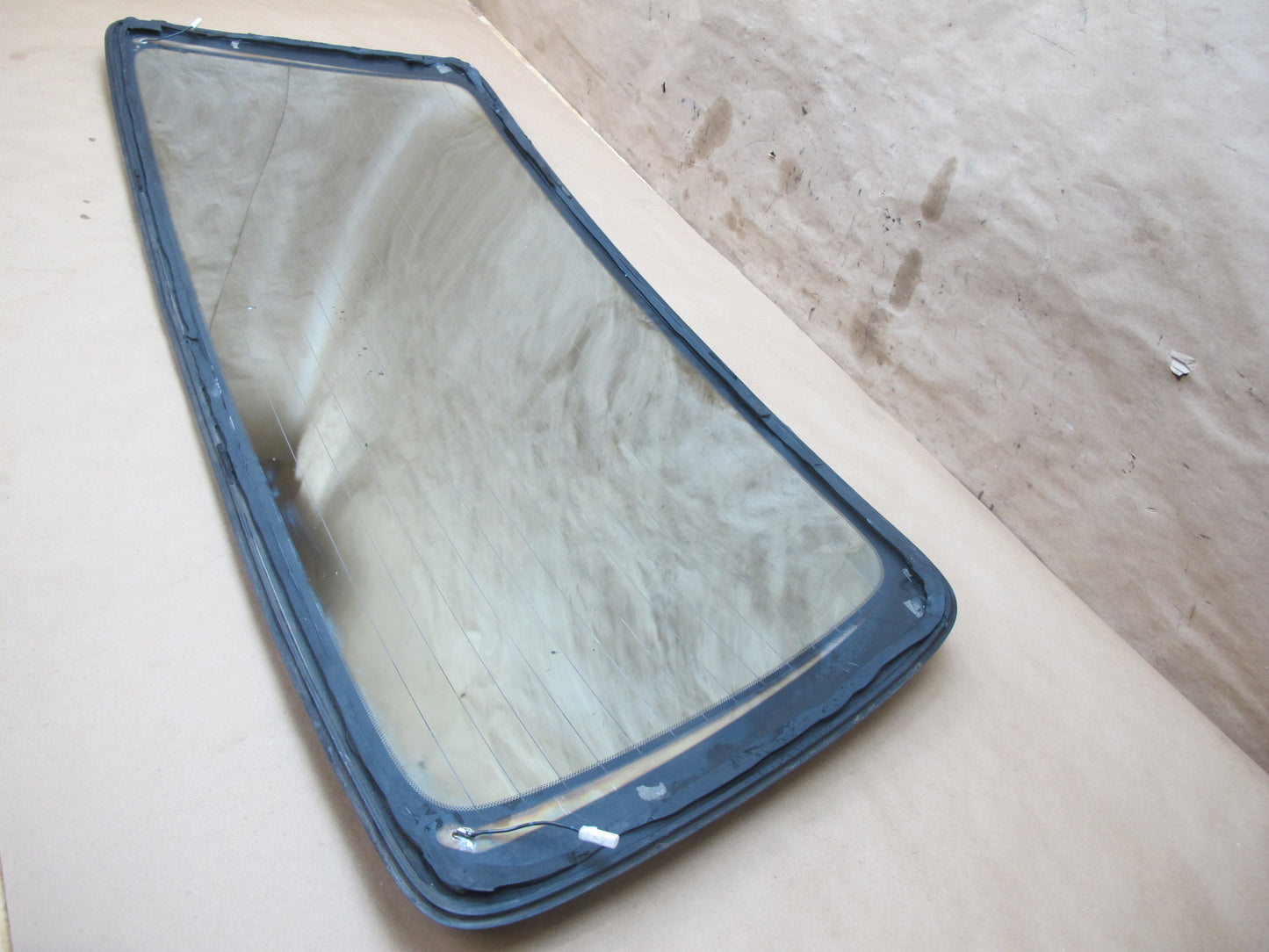 1998-2000 Lexus J100 LX470 Rear Tail Gate Trunk Glass Window