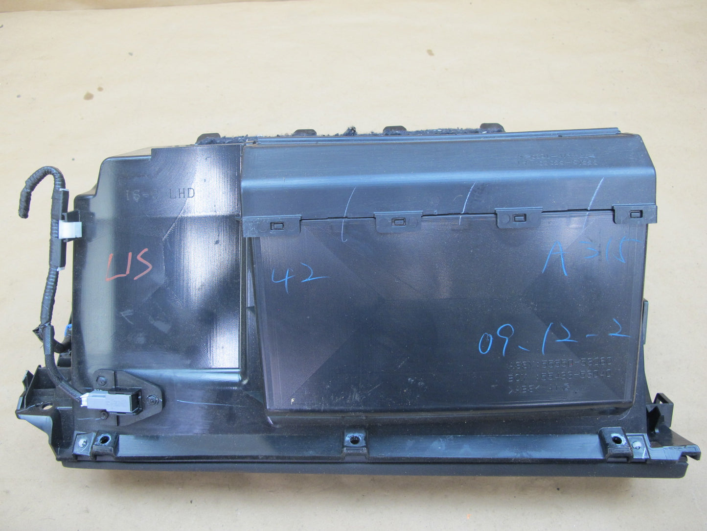 06-11 Lexus IS350 IS250 Dash Glove Box Compartment Storage 55550-53060 OEM
