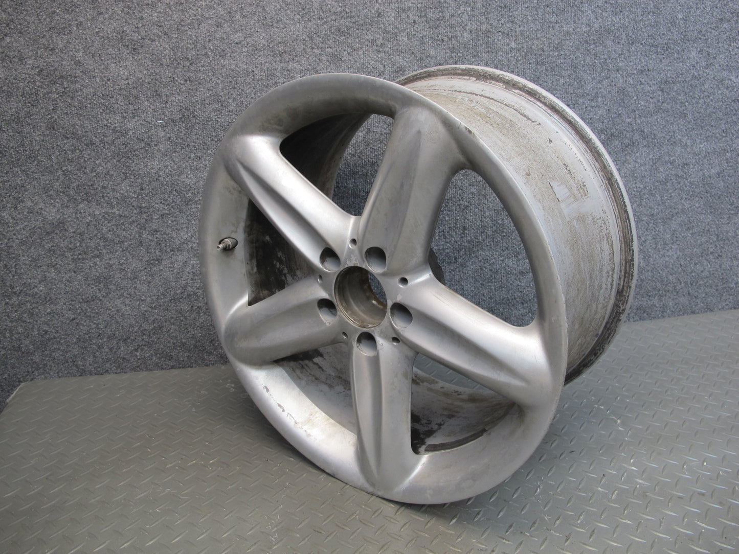 03-08 Mercedes R230 Rear 18" R18 Alloy Wheel Rim 18x8.5J ET40 2304010502 OEM