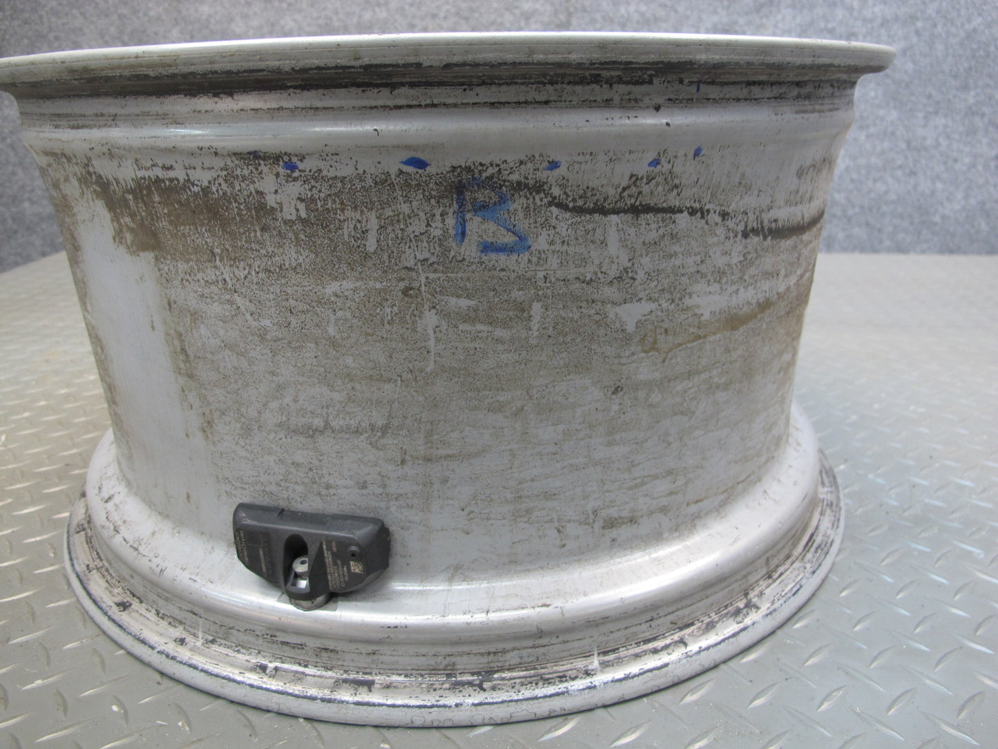 03-08 Mercedes R230 Rear 18" R18 Alloy Wheel Rim 18x8.5J ET40 2304010502 OEM