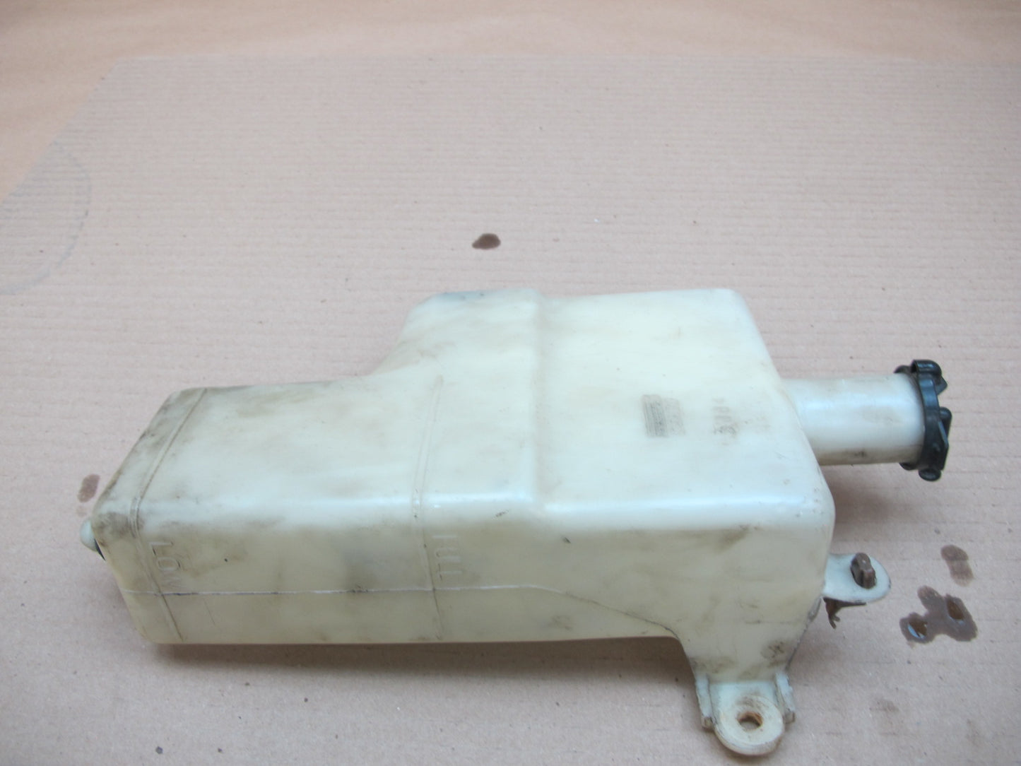 1998-2007 Lexus UZJ100L LX470 Engine Coolant Expansion Overflow Reservoir Tank