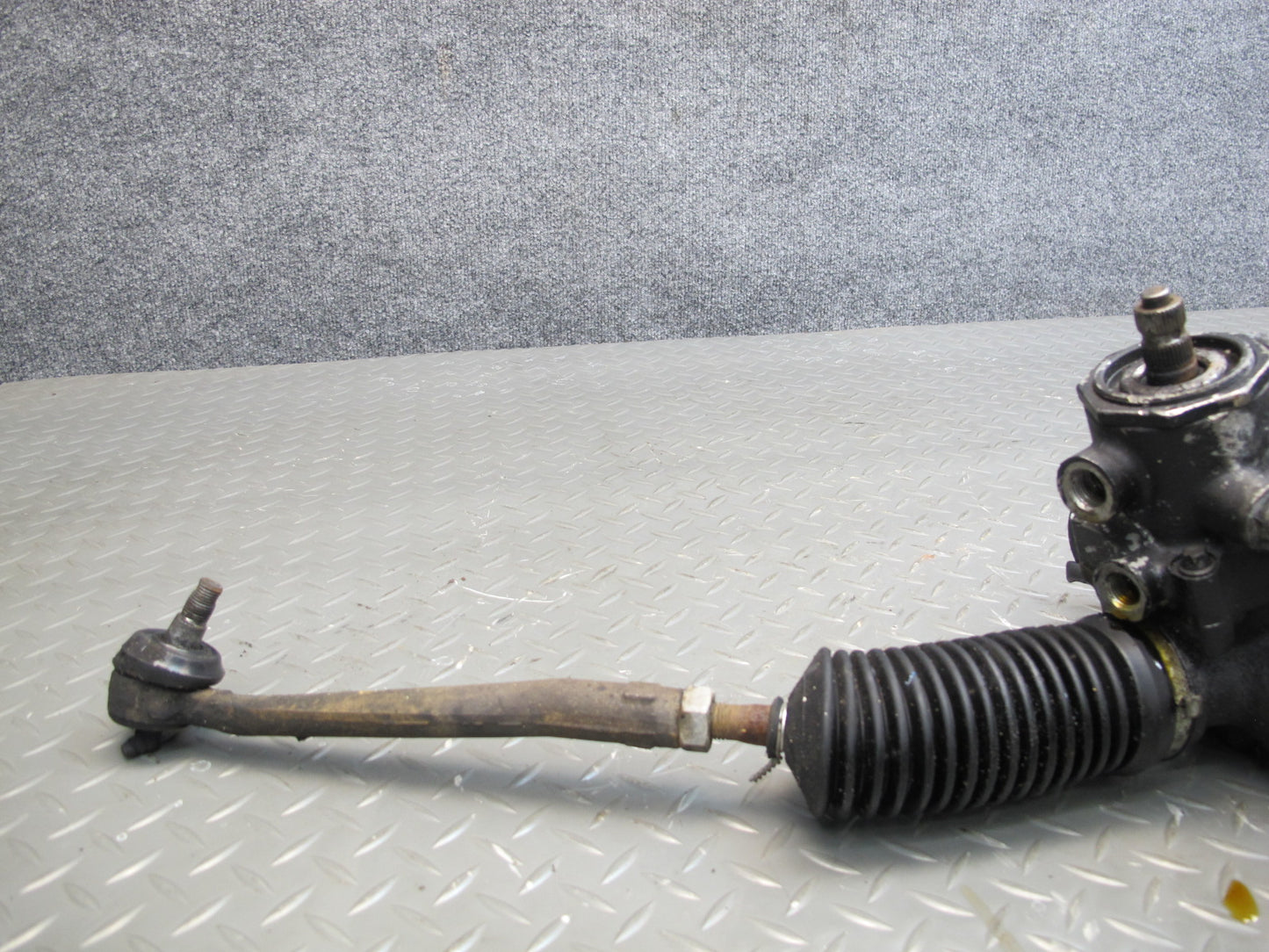 81-83 Datsun Nissan 280ZX S130 Power Steering Gear Rack w Pipe Line Assy OEM