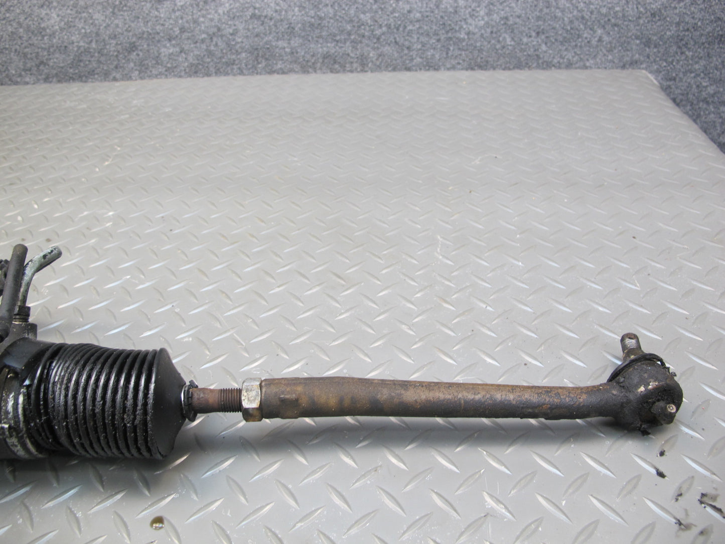 81-83 Datsun Nissan 280ZX S130 Power Steering Gear Rack w Pipe Line Assy OEM