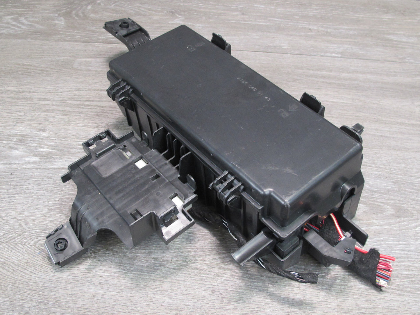 13-15 Mercedes W166 X166 Engine Bay Fuse Relay Box Module OEM