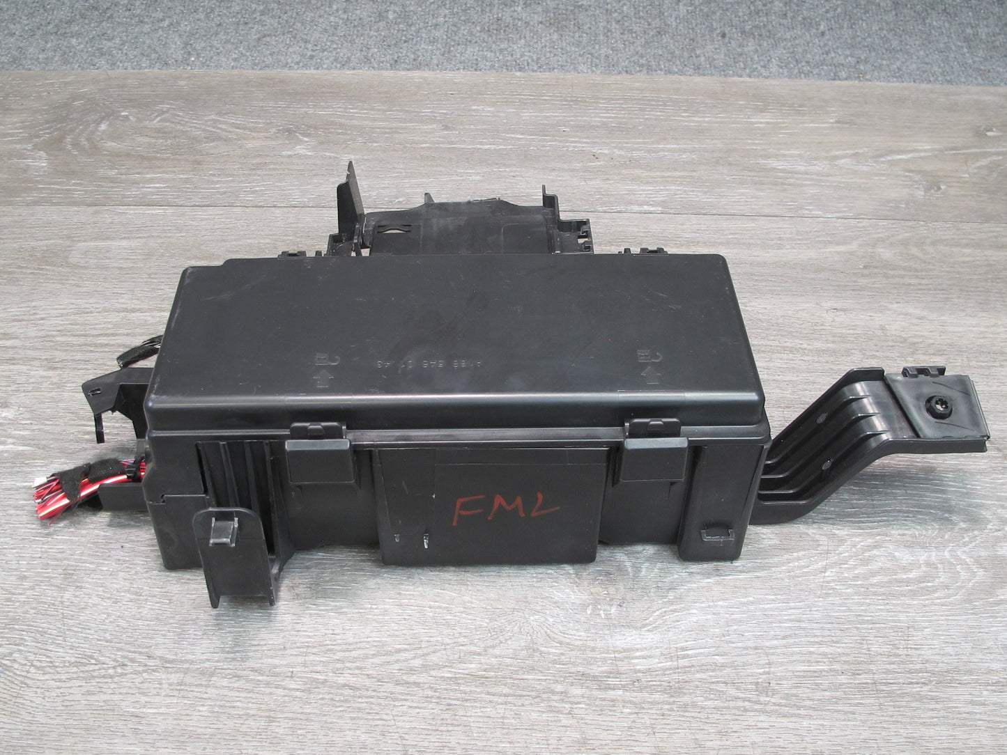 13-15 Mercedes W166 X166 Engine Bay Fuse Relay Box Module OEM