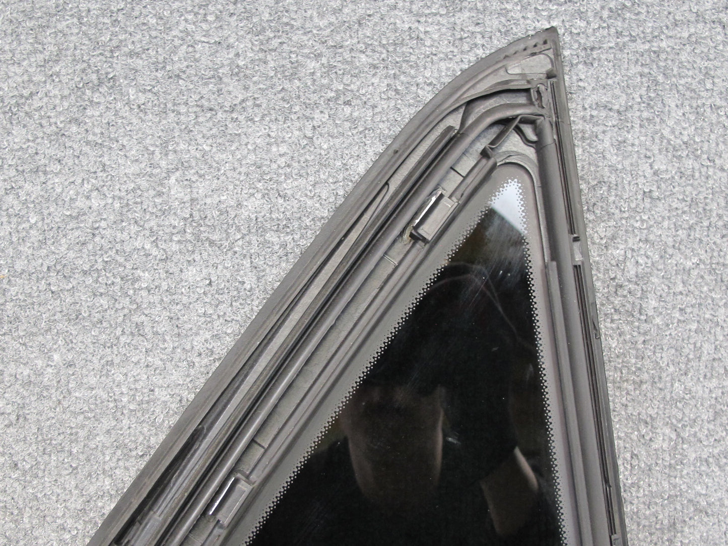 12-15 Mercedes W166 Ml-class Rear Left Door Fixed Corner Glass Window OEM