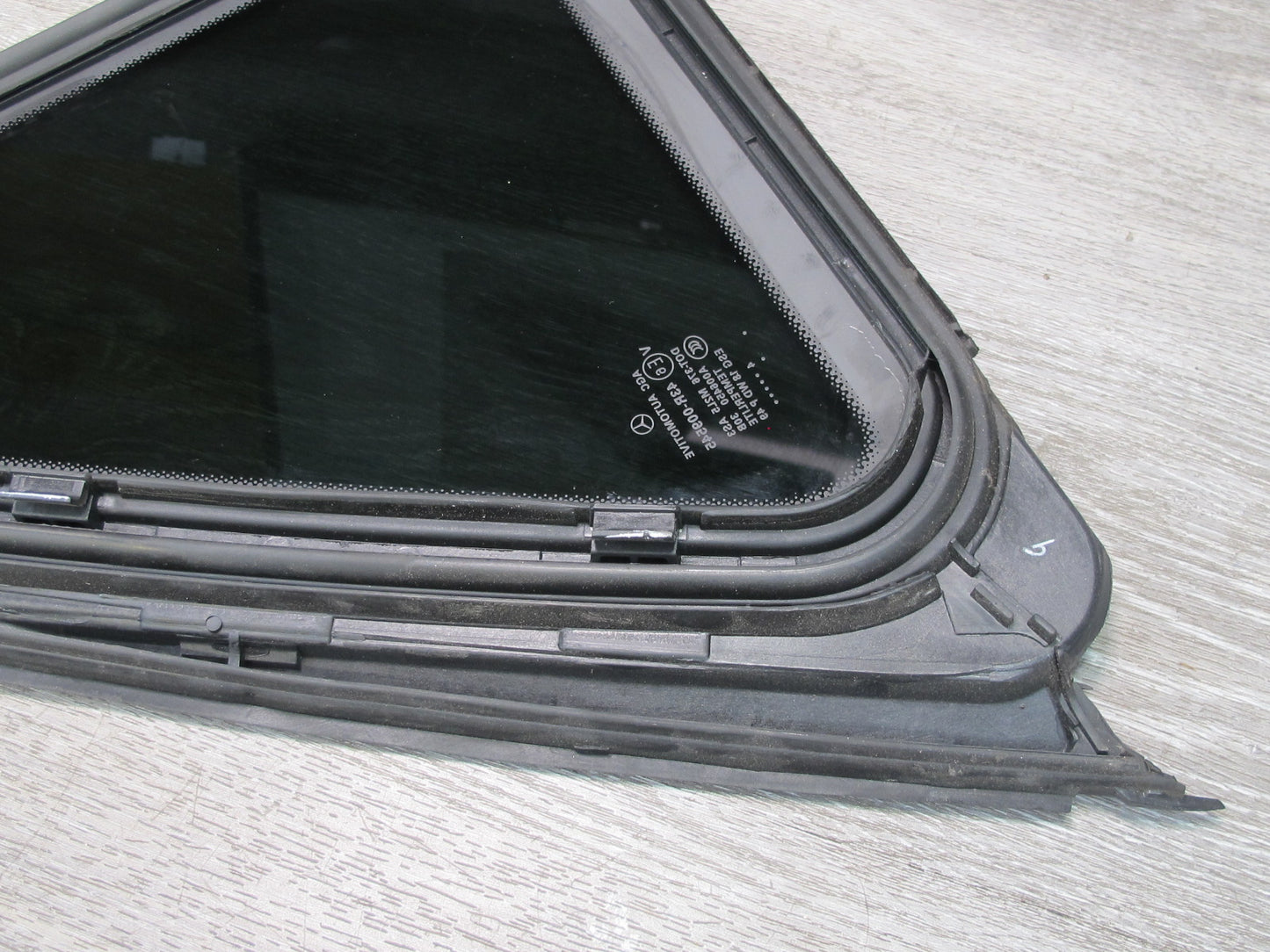 12-15 Mercedes W166 Ml-class Rear Left Door Fixed Corner Glass Window OEM