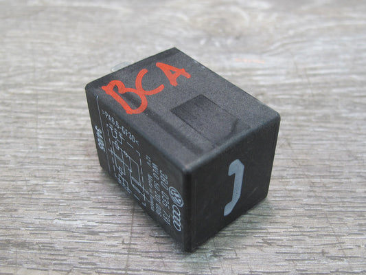 2006-2012 Bentley Flying Spur Fuse Relay Control Module Unit 3B0035731