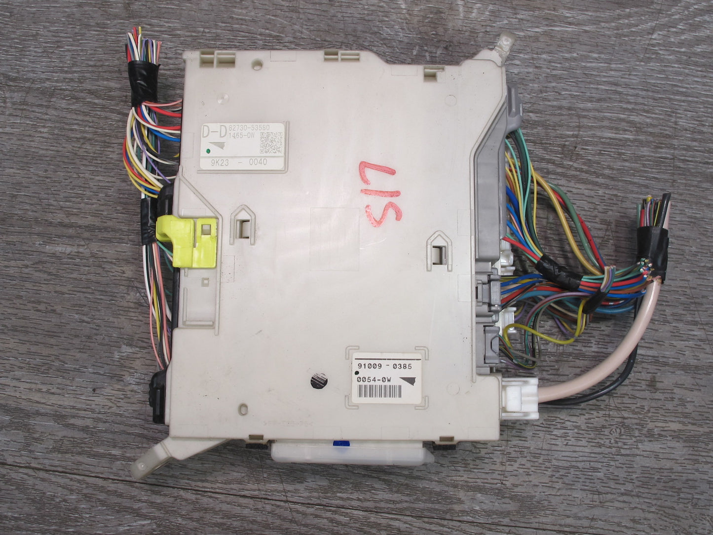 10-11 Lexus IS350 IS250 Convertible Fuse Relay Junction Box Module OEM