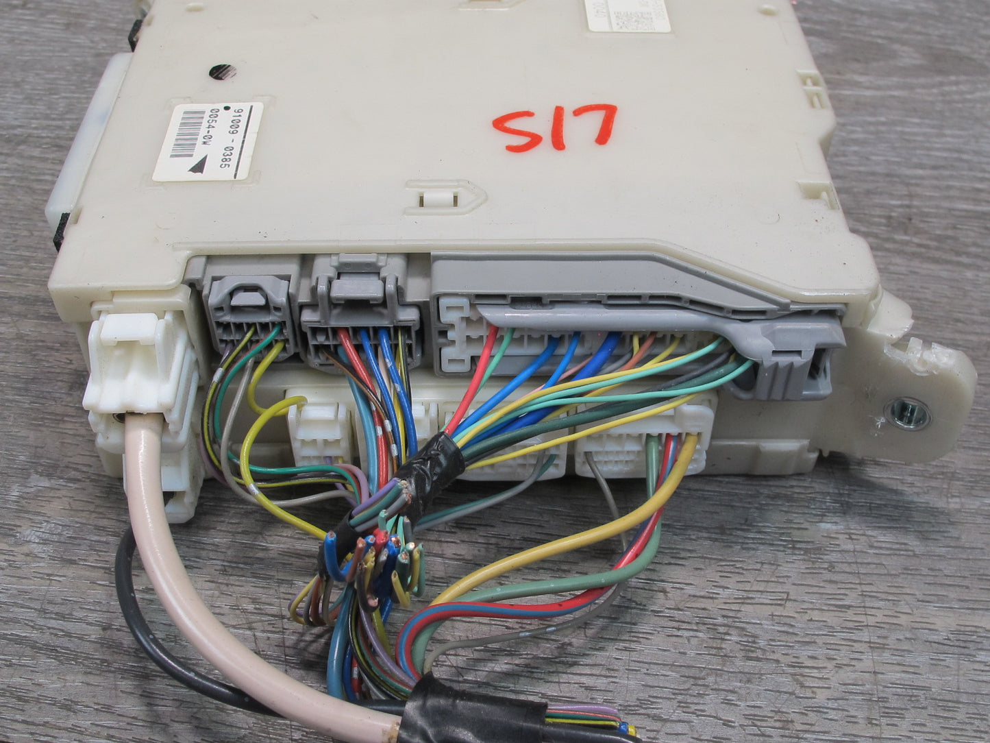 10-11 Lexus IS350 IS250 Convertible Fuse Relay Junction Box Module OEM