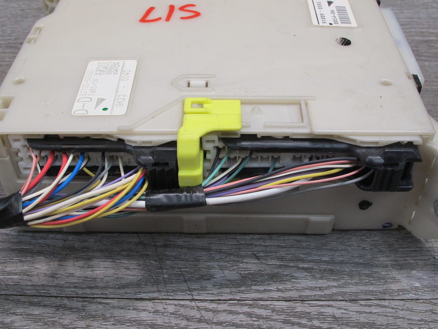 10-11 Lexus IS350 IS250 Convertible Fuse Relay Junction Box Module OEM
