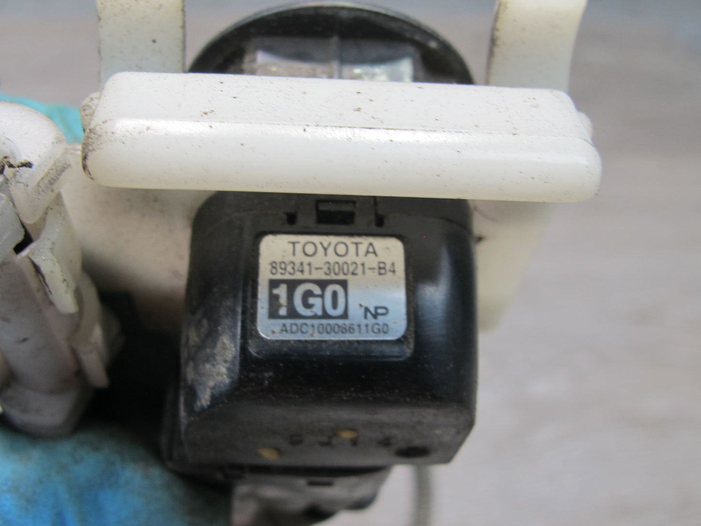 10-11 Lexus IS350 IS250 Conv Rear Bumper Parking Sensor w Wiring Harness OEM