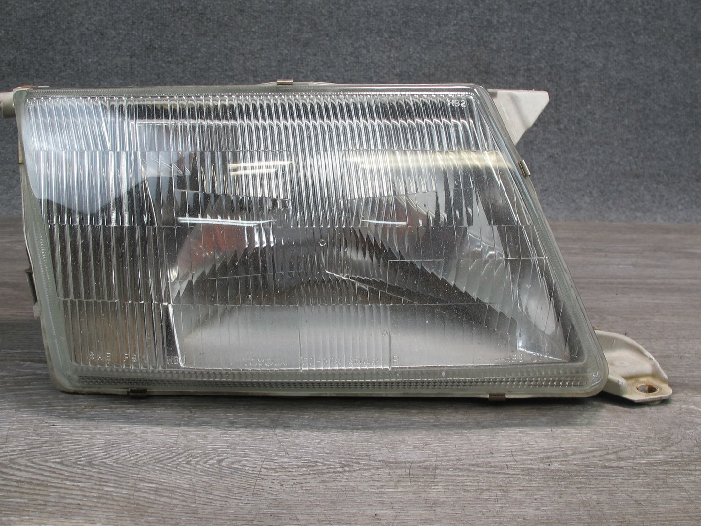 95-97 Lexus UCF20L LS400 Set of 2 Front Left Right Halogen Headlight Lamp OEM