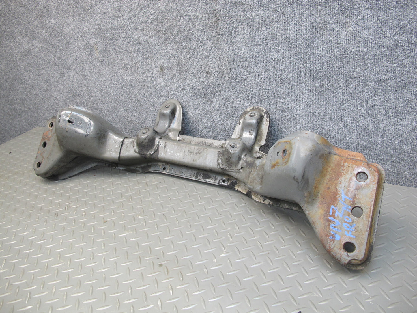 82-83 Datsun Nissan 280ZX S130 2+0 M/T NON Turbo Front Engine Crossmember OEM