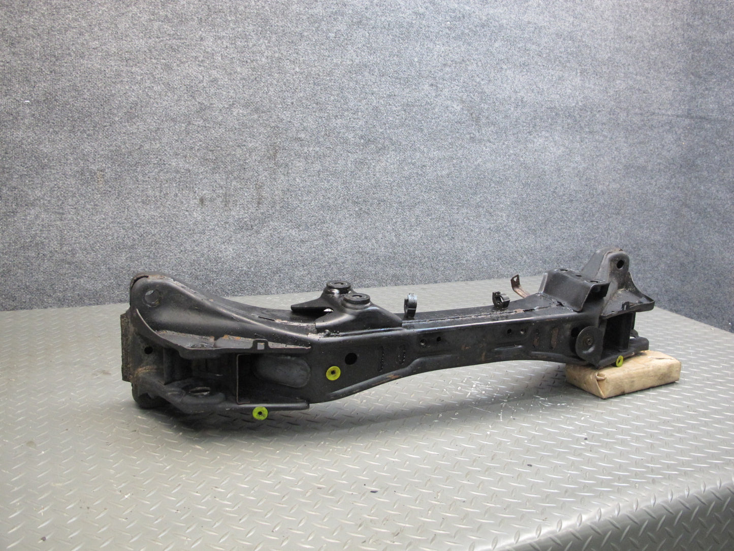 98-05 Lexus JZS160L GS400 GS430 GS300 Front Suspension Crossmember Carrier OEM