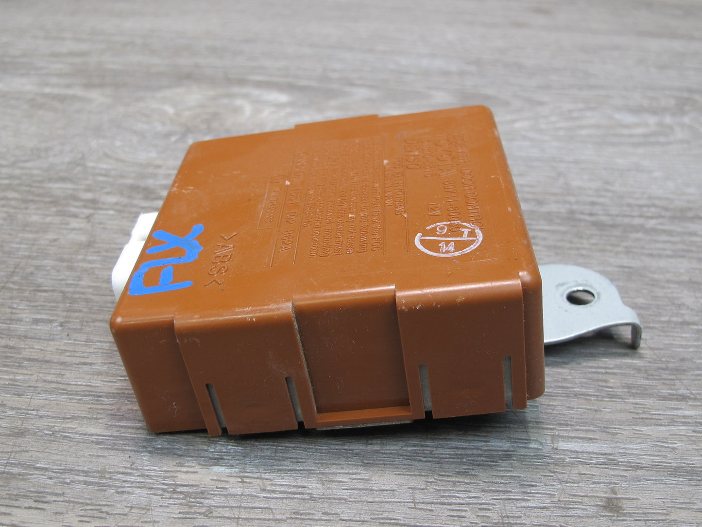 1998-1999 Lexus J100 LX470 AWD Door Receiver Control Module Unit 89741-60060