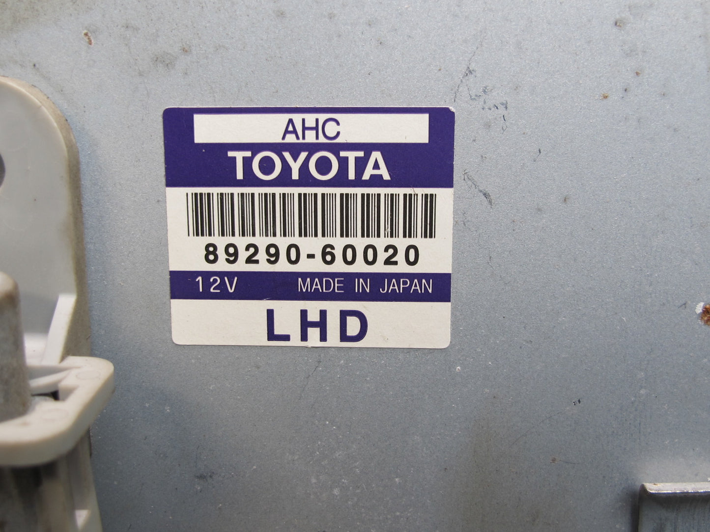 1998-2002 Lexus J100 LX470 Adjustable Height Suspension Control Module Unit
