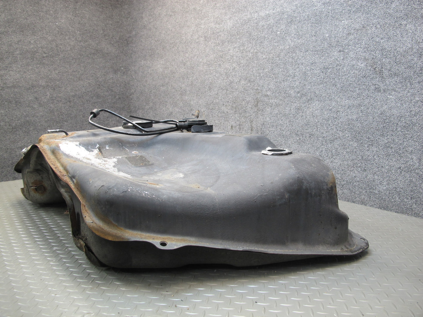 01-05 Lexus GS430 GS300 JZS160L Fuel Gas Tank OEM