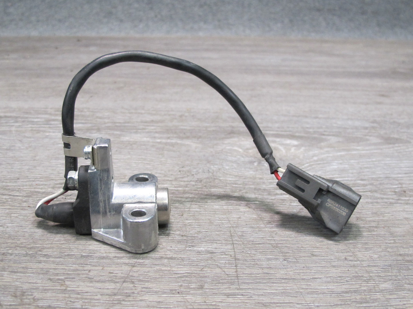 1998-2002 Lexus J100 LX470 Engine Camshaft Position Sensor