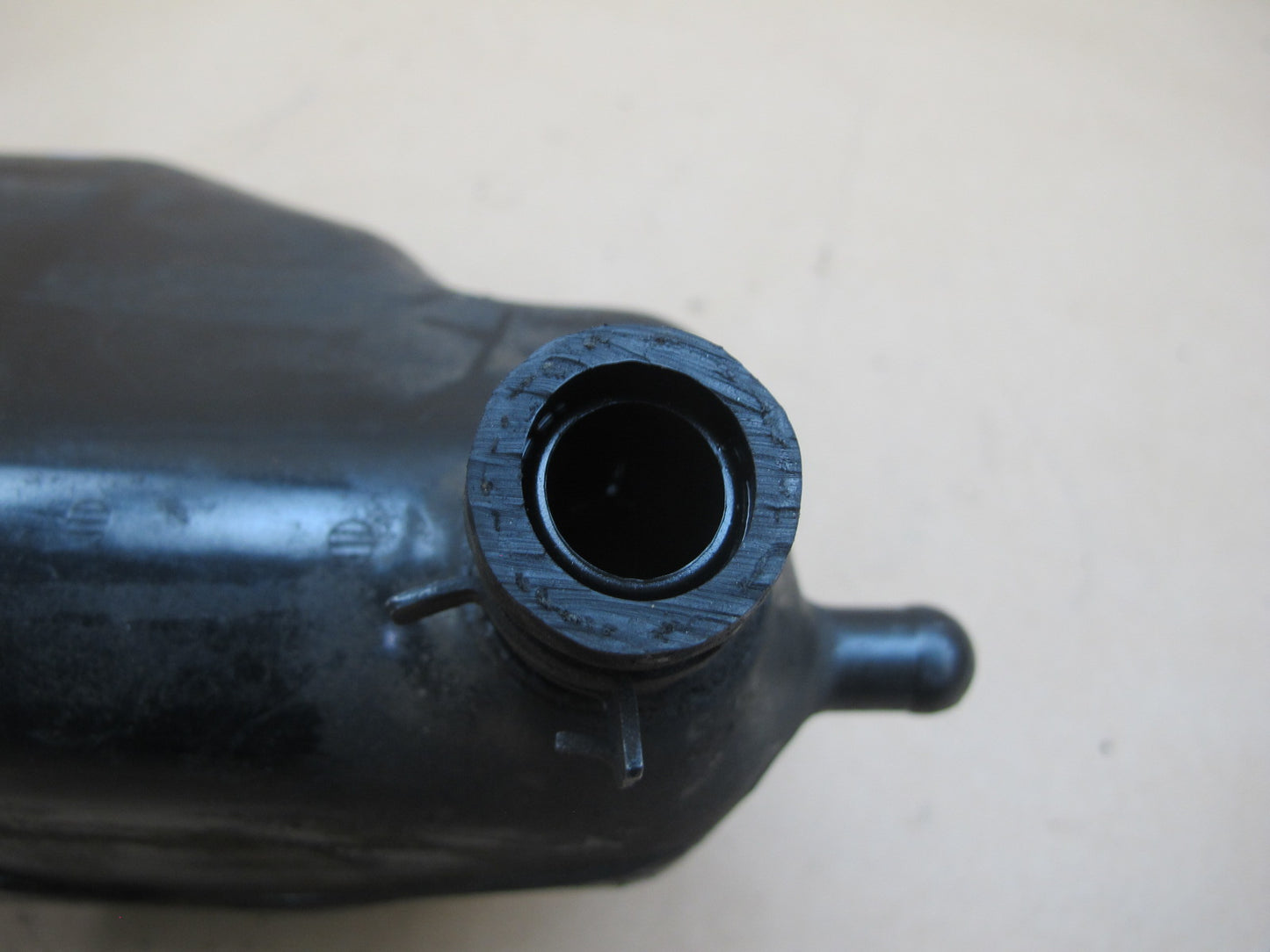 03-12 Mercedes R230  ABC Hydraulic Suspension Fluid Reservoir Bottle Tank OEM