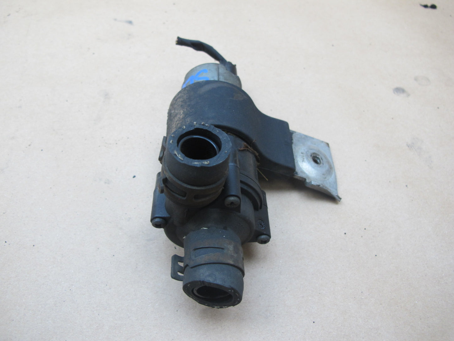 03-12 Mercedes R230 Sl-class Auxiliary AUX Coolant Water Pump 2308300114 OEM