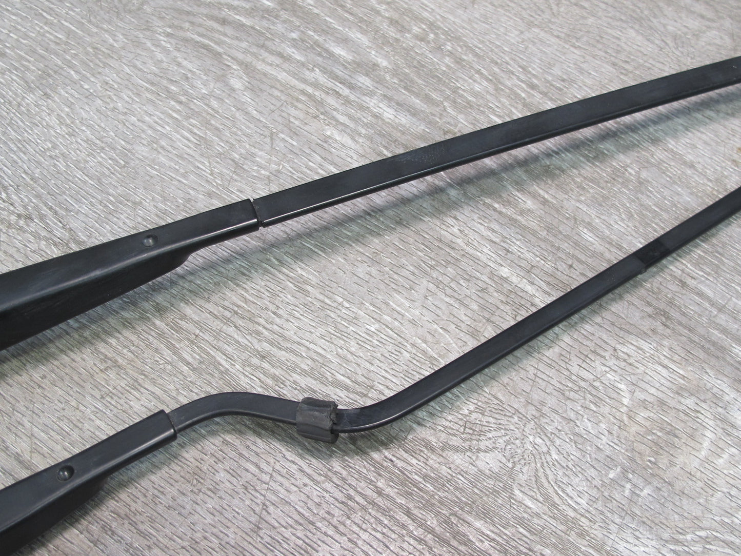 1983-1986 Porsche 928 S Rear Hatch Tail Gate Trunk Wiper Arm Set of 2