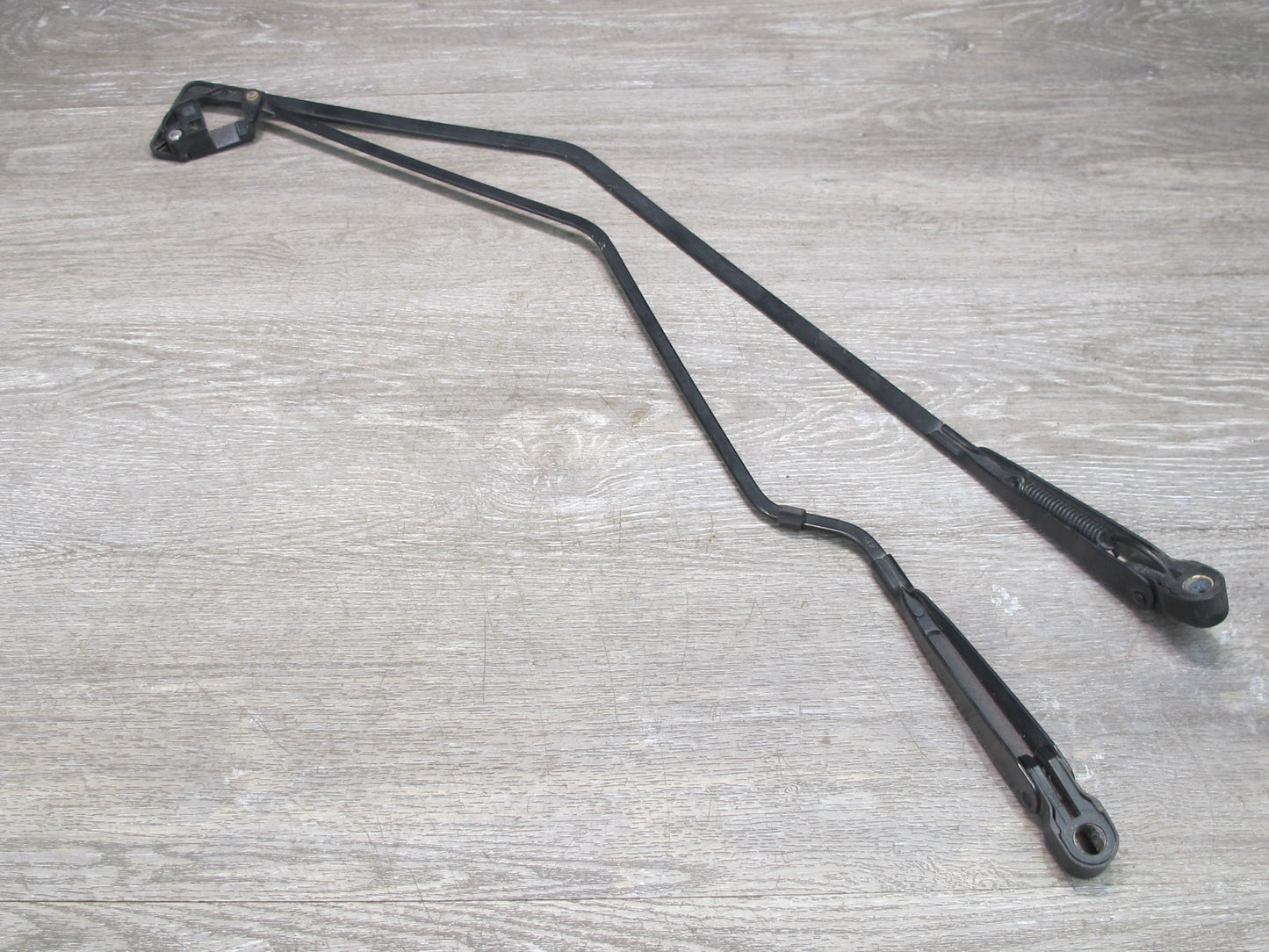 1983-1986 Porsche 928 S Rear Hatch Tail Gate Trunk Wiper Arm Set of 2