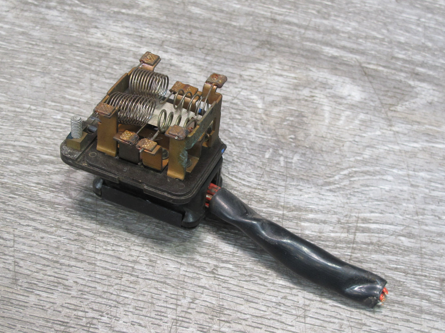 1983-1986 Porsche 928 S Heater Resistor Rheostat