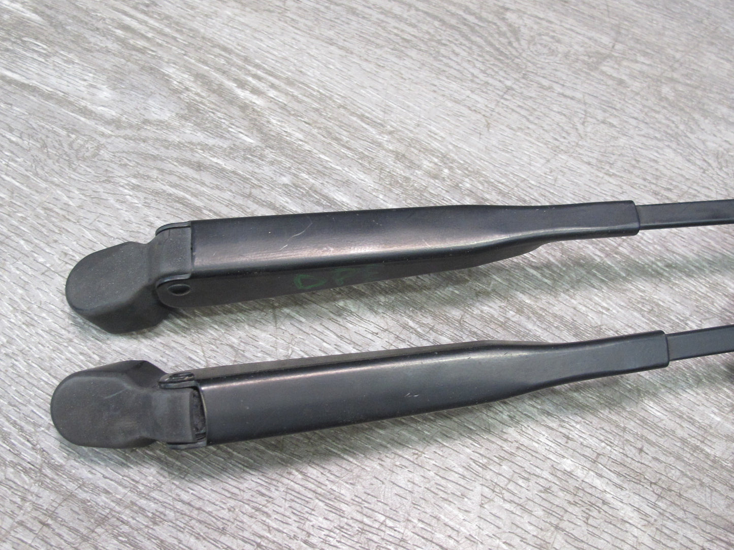 1983-1995 Porsche 928 S Front Left & Right Windshield Wiper Arm Set of 2
