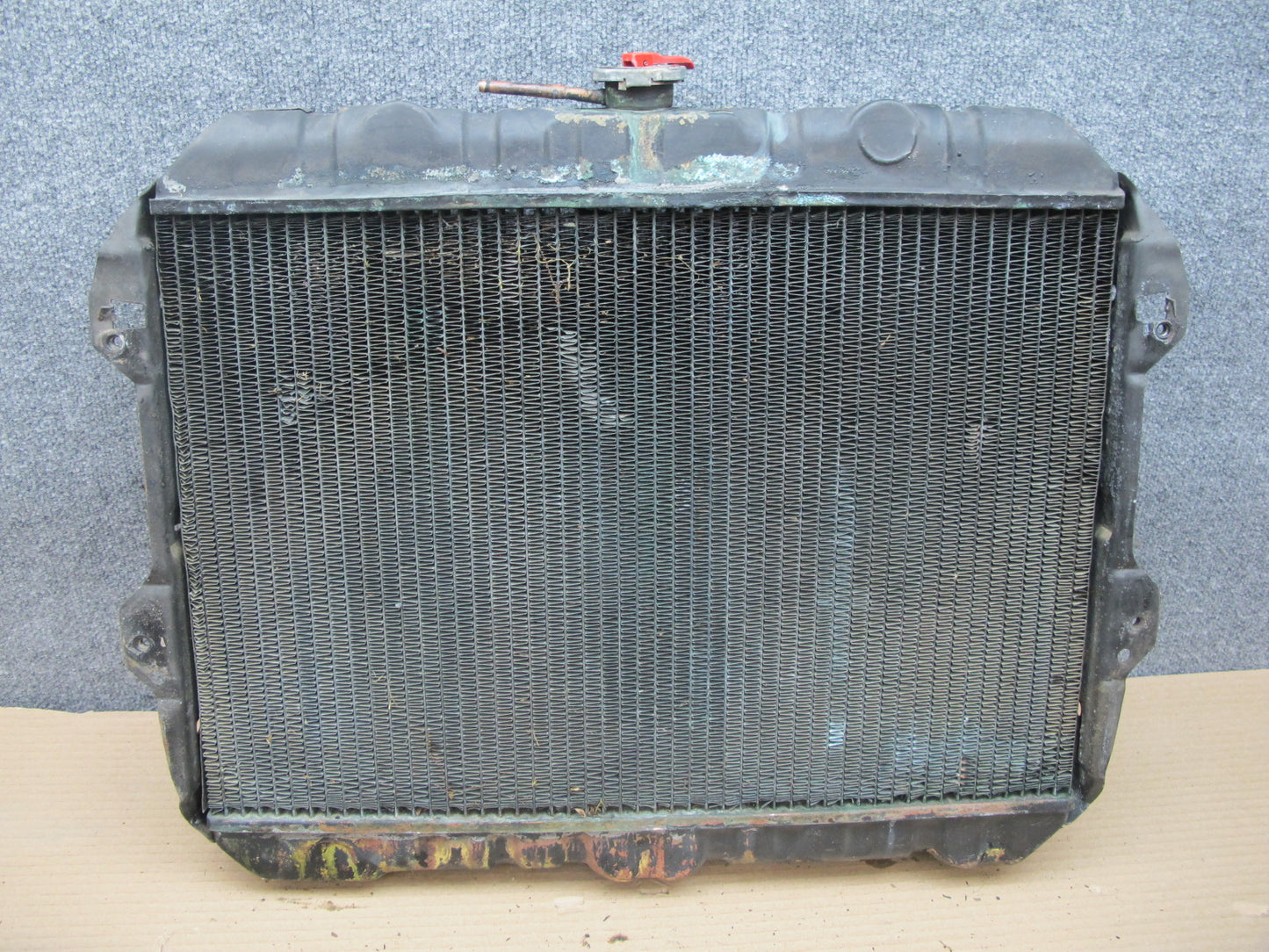 82-83 Datsun Nissan S130 280ZX NON Turbo Engine Cooling Radiator OEM